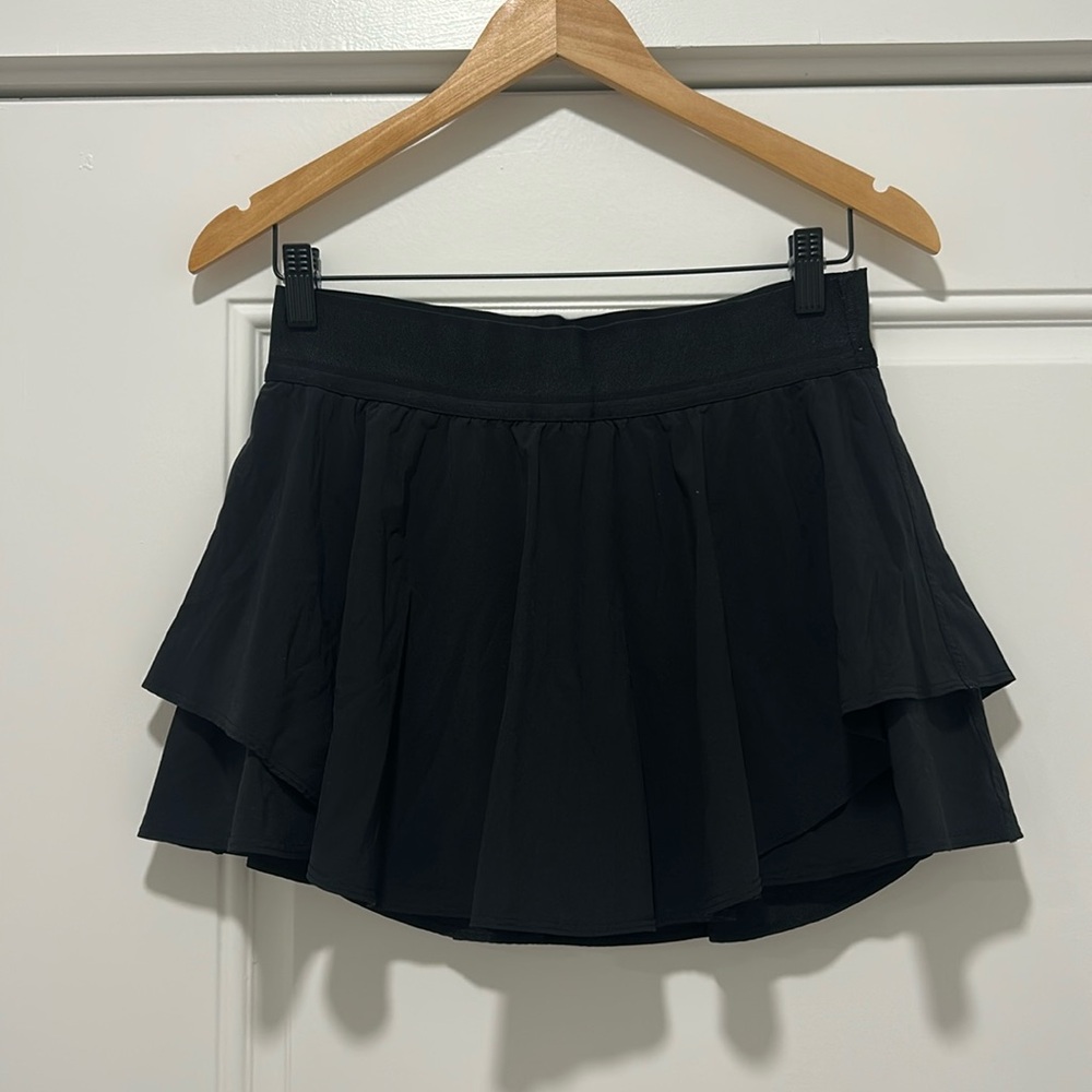 Lululemon skirt black size 10